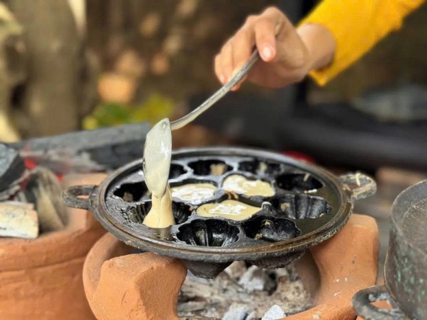 Giữ lửa bánh thuẫn truyền thống miền Trung