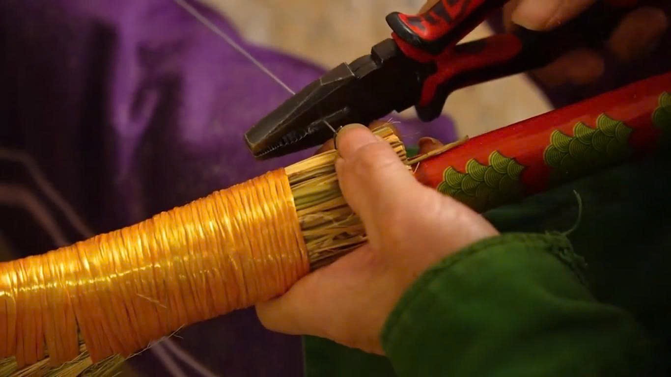 Phát triển làng nghề chổi đót Tam Quang trong diện mạo hành chính mới