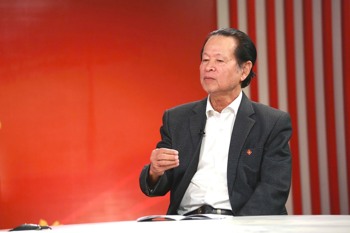 Ông Tôn Gia Hóa, Phó Chủ tịch Hiệp hội làng nghề Việt Nam chia sẻ tại chương trình. Ảnh: Phạm Hùn