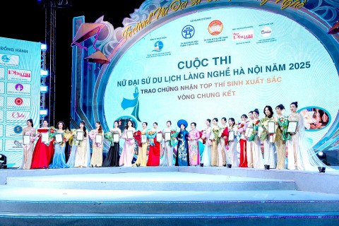 nu dai su du lich lang nghe ha noi 2026 khoi dong mua giai thu 2