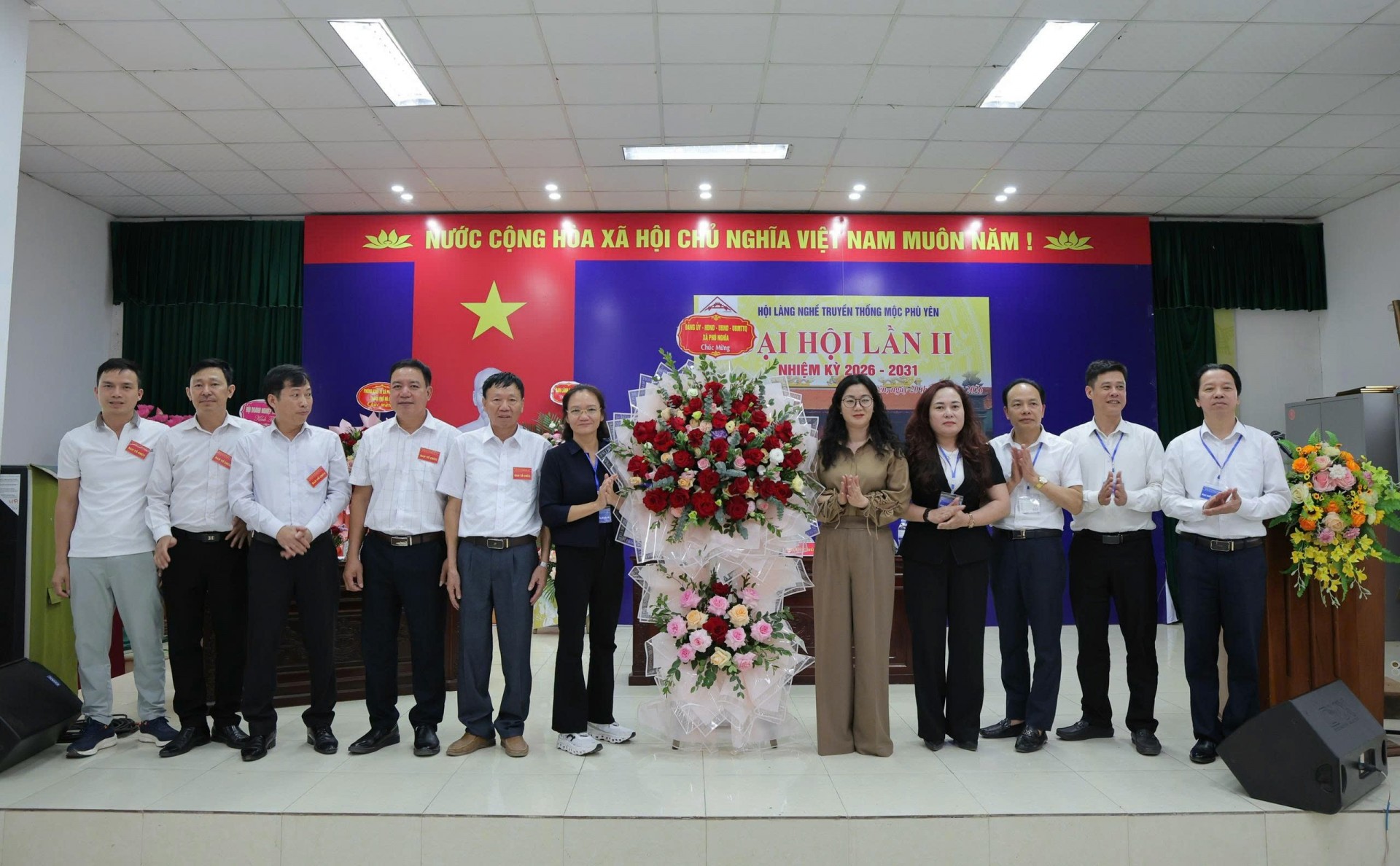 Phú Nghĩa (Hà Nội): Làng nghề mộc Phù Yên chuyển mình mạnh mẽ, khẳng định vai trò trụ cột kinh tế nông thôn Phú Nghĩa (Hà Nội): Làng nghề mộc Phù Yên chuyển mình mạnh mẽ, khẳng định vai trò trụ cột kinh tế nông thôn