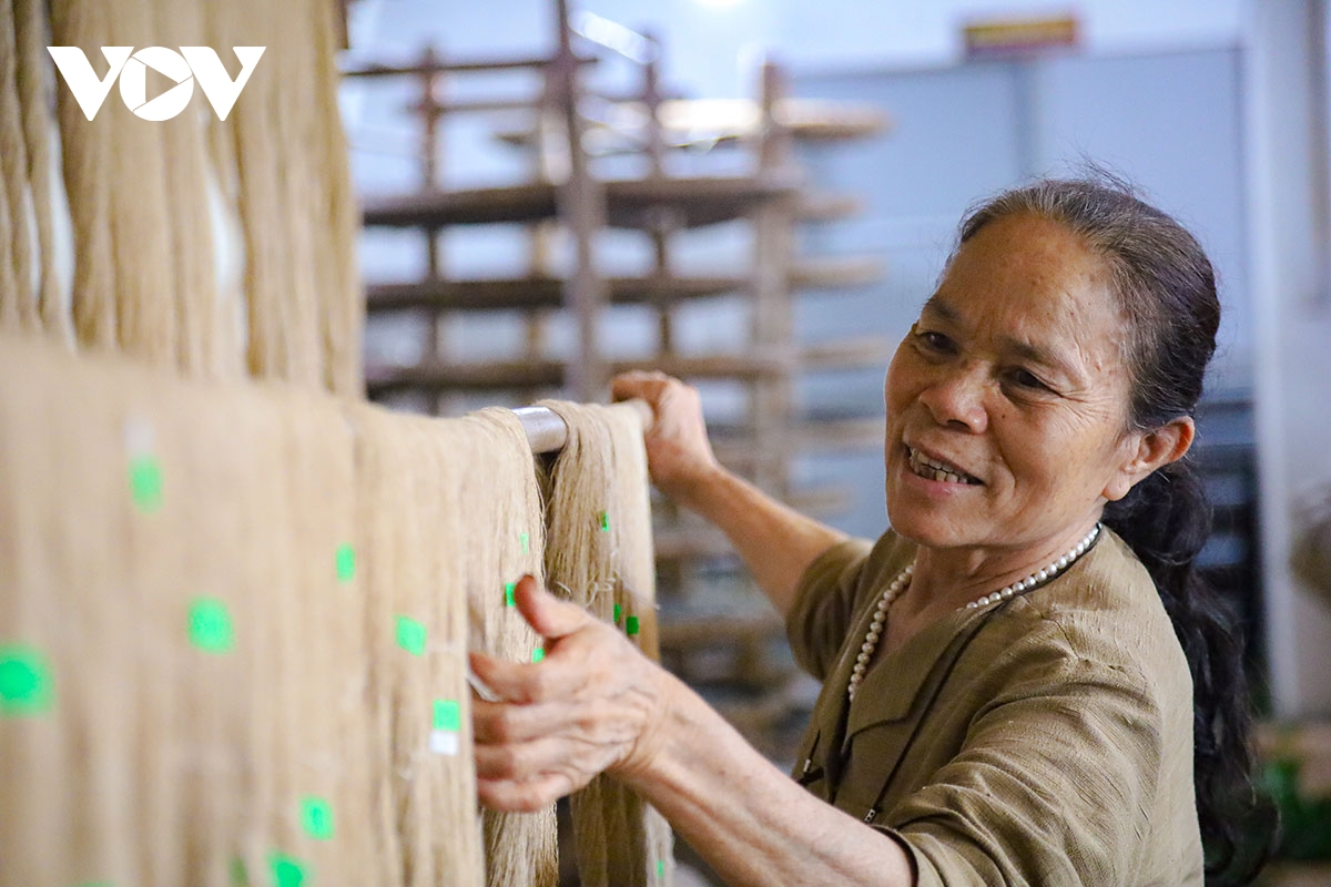 to sen nang tam san pham lang nghe det lua phung xa hinh anh 10