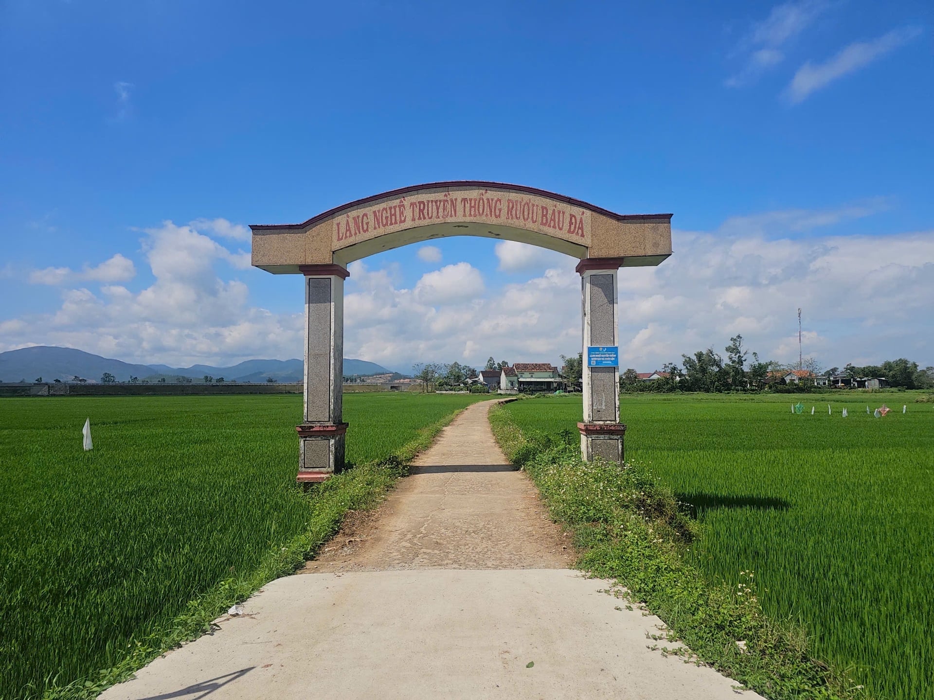 Quốc tửu Bàu Đá: Từ làng nghề trăm tuổi đến sản phẩm OCOP trứ danh