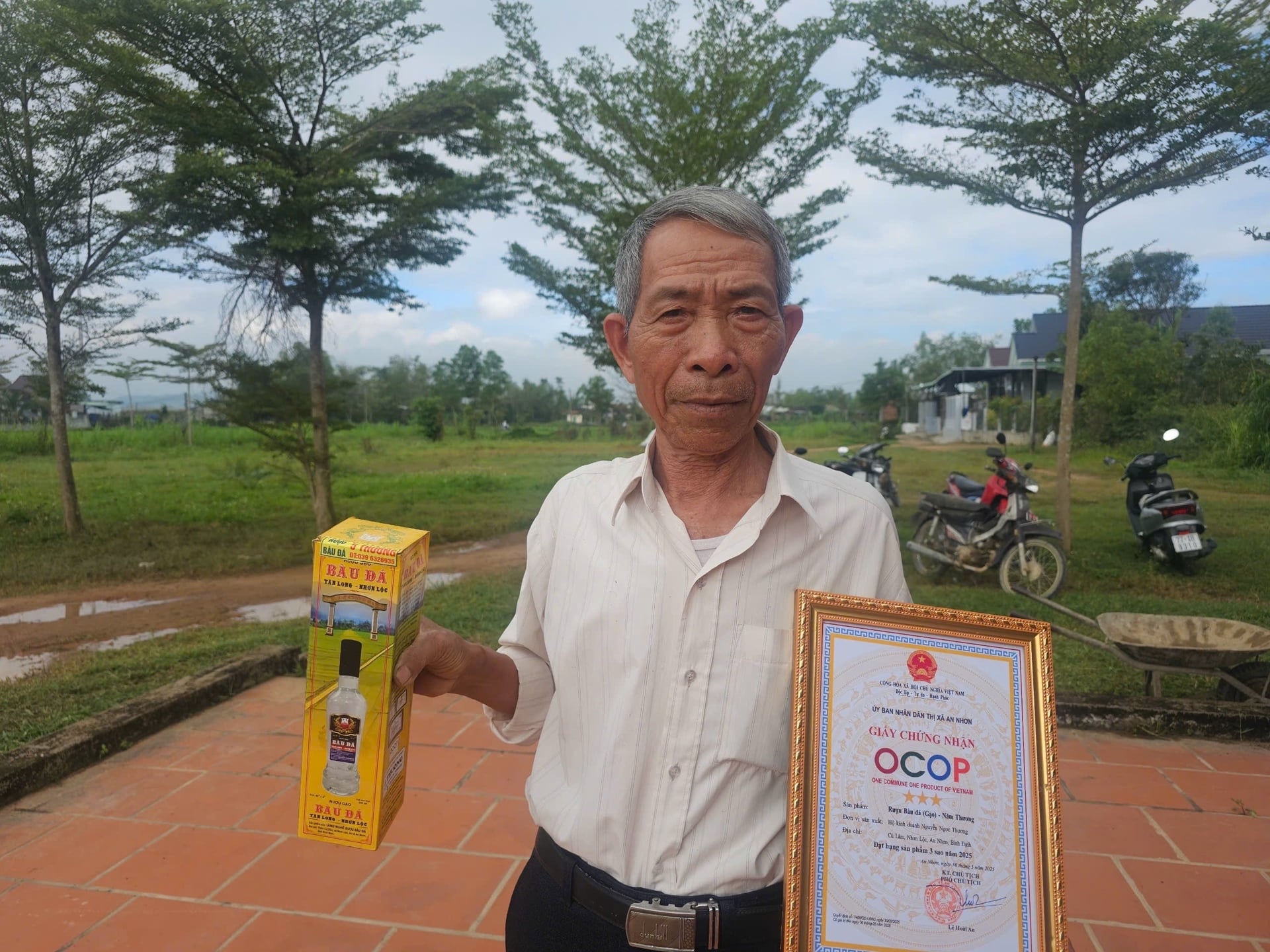 Quốc tửu Bàu Đá: Từ làng nghề trăm tuổi đến sản phẩm OCOP trứ danh