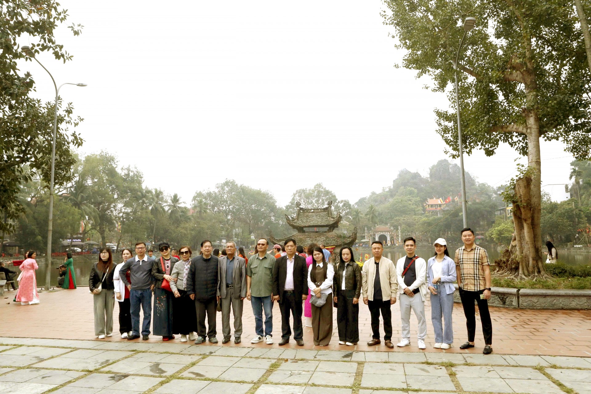 Làng nghề Quốc Oai kết nối  du lịch tâm linh để nâng tầm sản phẩm