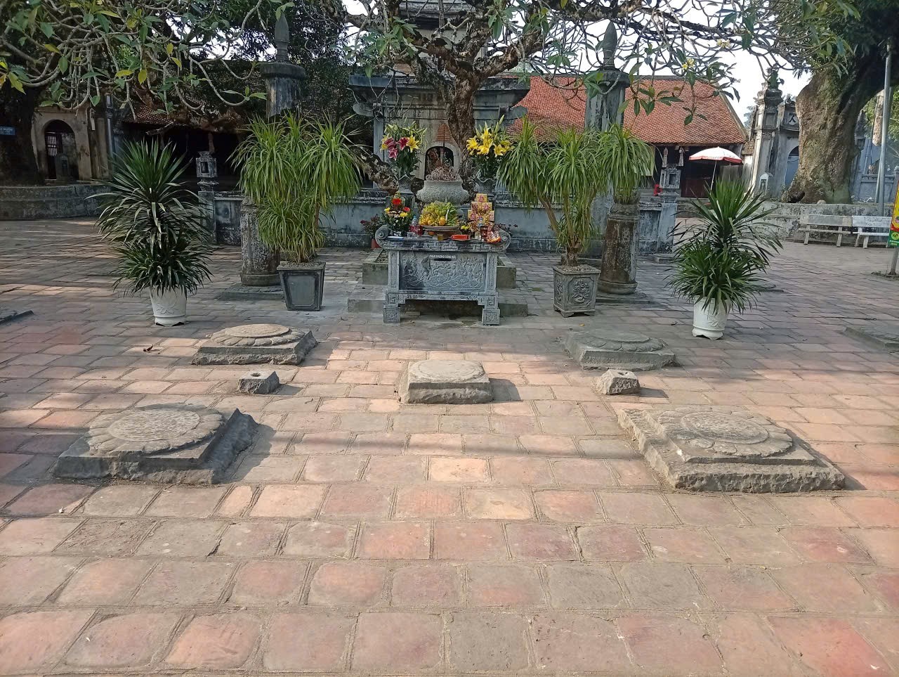 Dấu vết còn lại của nơi từng đặt Vạc Phổ Minh – một trong “An Nam tứ đại khí”. (ảnh: Đinh Khương)