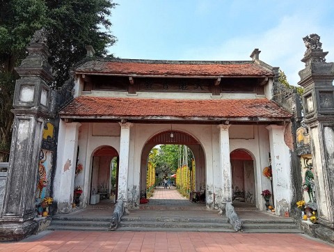 van canh danh son co tu gan 800 nam tuoi