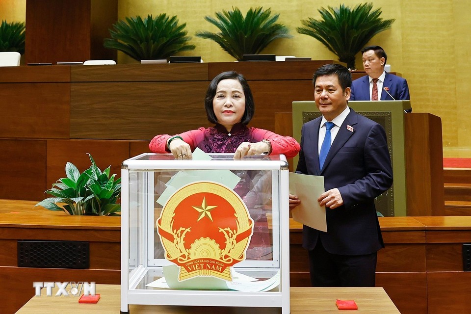 Đại biểu Quốc hội bỏ phiếu Ảnh: Doãn Tấn/TTXVN Đại biểu Quốc hội bỏ phiếu Ảnh: Doãn Tấn/TTXVN