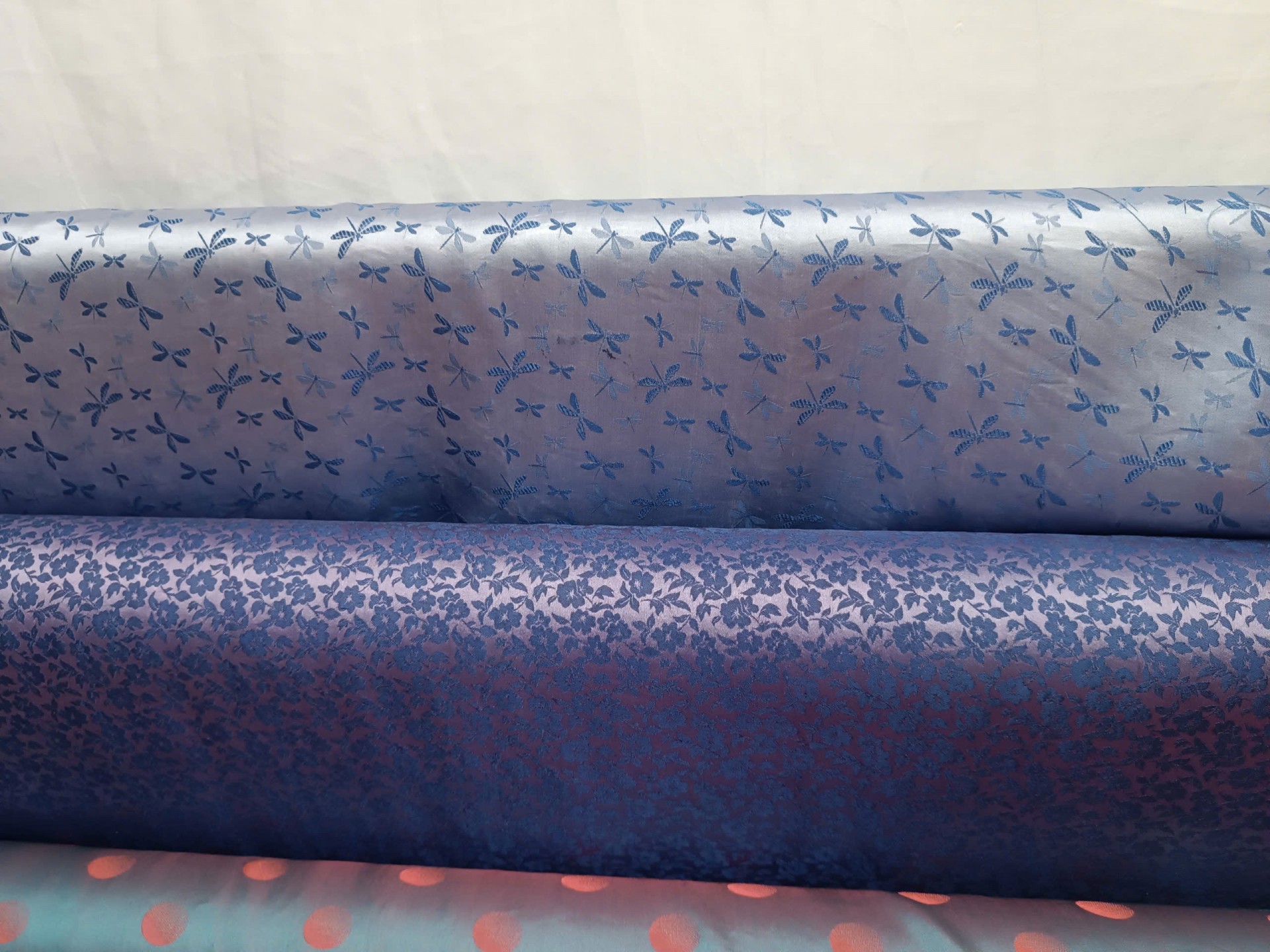 Hoa văn lụa Vạn Phúc: Mã văn hóa trên từng sợi tơ Hoa văn lụa Vạn Phúc: Mã văn hóa trên từng sợi tơ