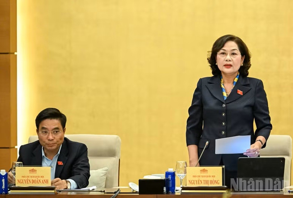 Thống nhất trình Quốc hội xem xét, quyết định các mức thuế đối với xăng, dầu