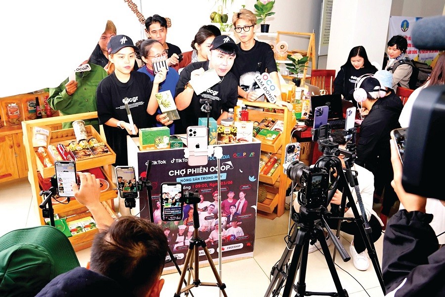 Tham gia hoạt động TMĐT đang trở thành “cánh tay nối dài”, giúp nông sản Lâm  Đồng tiếp cận thị trường toàn cầu