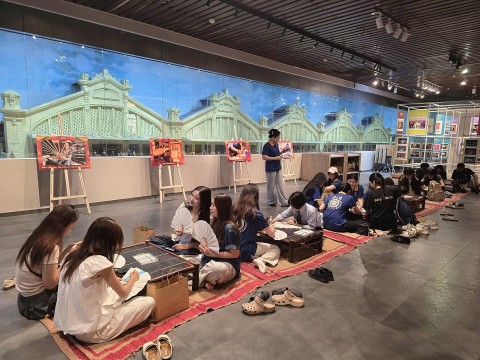 dua san pham truyen thong den gan gioi tre