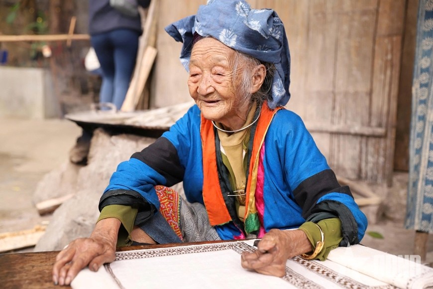 Vẽ sáp ong - vẽ hồn dân tộc