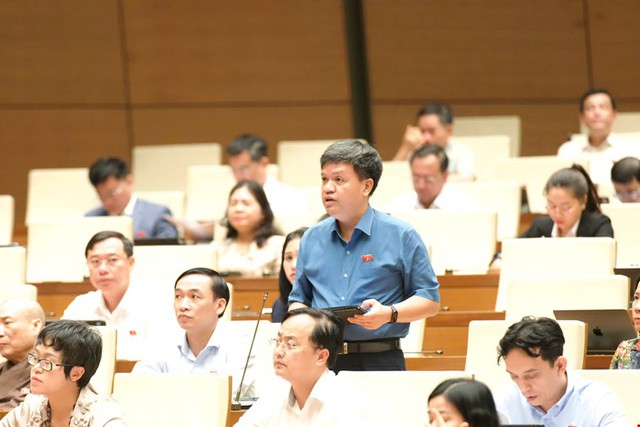 Sửa Luật Thủ đô: Cần giải bài toán ô nhiễm, giãn dân và ùn tắc giao thông- Ảnh 2. Sửa Luật Thủ đô: Cần giải bài toán ô nhiễm, giãn dân và ùn tắc giao thông- Ảnh 2.