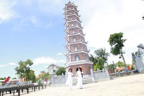 quang tri dinh vi diem den tao don bay but toc du lich