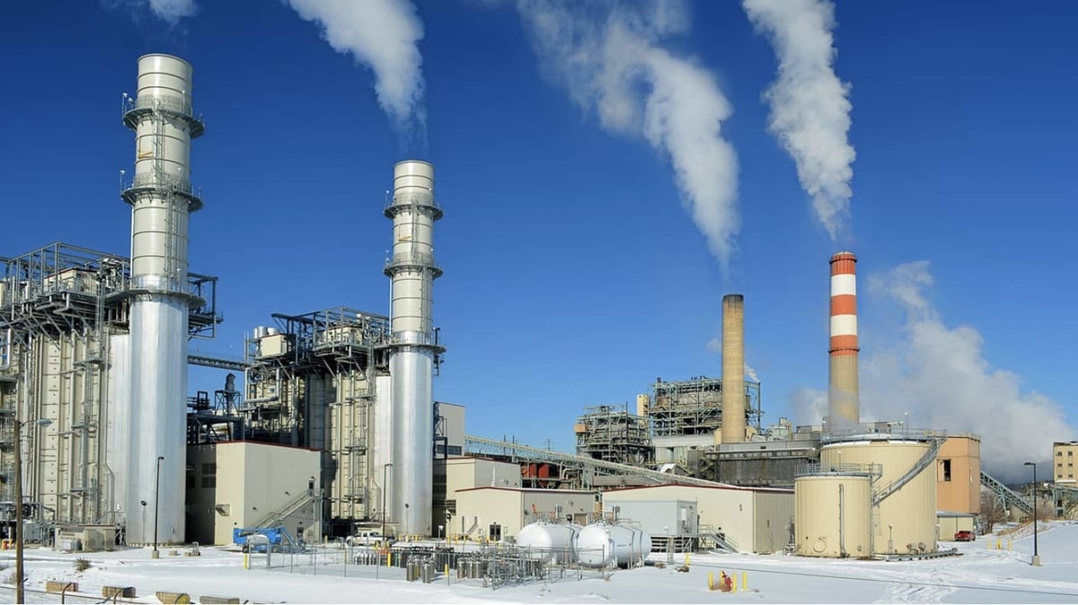 Với yêu cầu chuyển mạnh từ tiền kiểm sang hậu kiểm trong lĩnh vực môi trường, để làm được điều này Bộ trưởng Trịnh Việt Hùng yêu cầu phải làm rõ ba yếu tố: lực lượng, công nghệ và quy trình hành chính. Ảnh: Skatech.