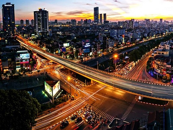 Việt Nam phấn đấu tăng trưởng GDP bình quân đạt từ 10%/năm trở lên gắn với giữ vững ổn định kinh tế vĩ mô, kiểm soát lạm phát, bảo đảm các cân đối lớn; cải thiện và nâng cao toàn diện đời sống nhân dân. 