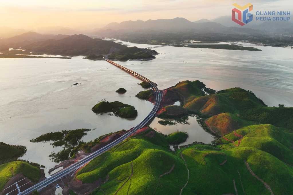 Bat715426Bộ Chính trị đồng ý chủ trương thành lập thành phố Quảng Ninh trực thuộc Trung ương2