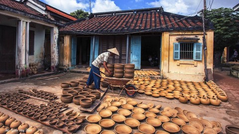 lang gom thanh ha giu nhip thoi gian ben dong thu bon