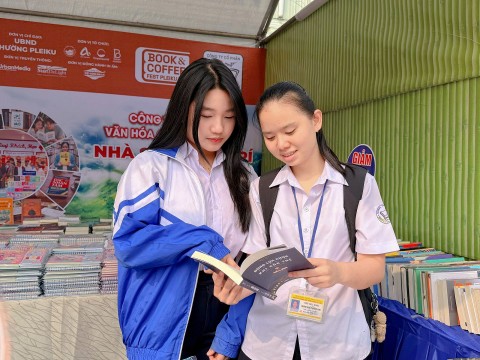 gia lai huong ung ngay sach va van hoa doc viet nam lan thu v