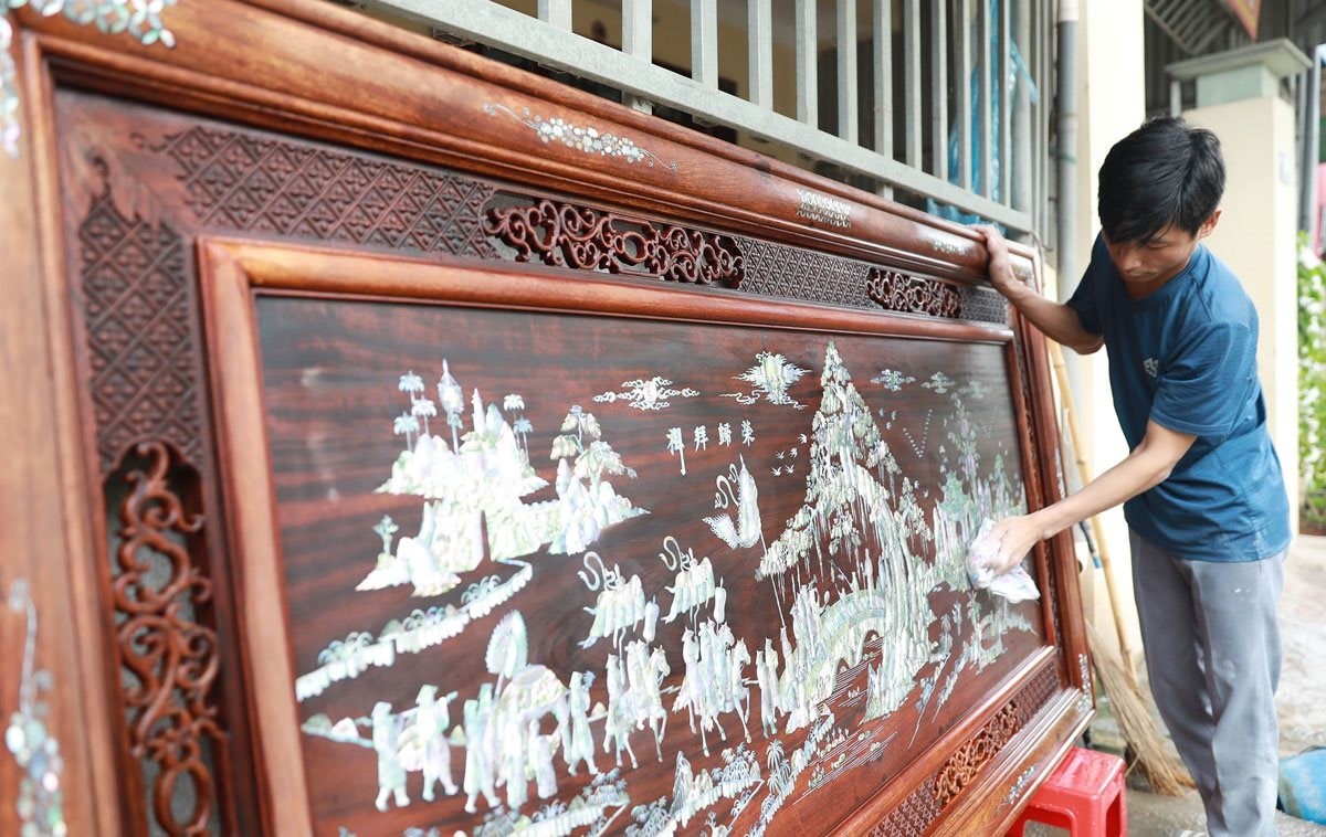 Nghề khảm trai Chuôn Ngọ: Bảo tồn di sản trong thời đại số