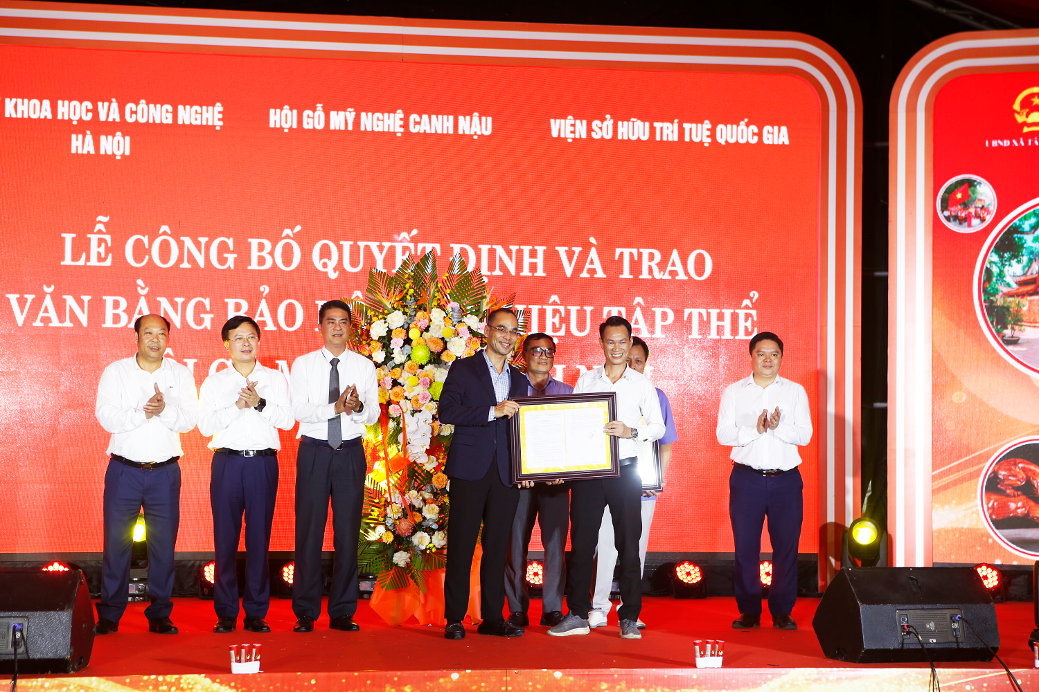 Khai mạc Hội chợ hàng công nghiệp nông thôn tiêu biểu gắn với Lễ hội truyền thống quốc gia chùa Tây Phương năm 2026