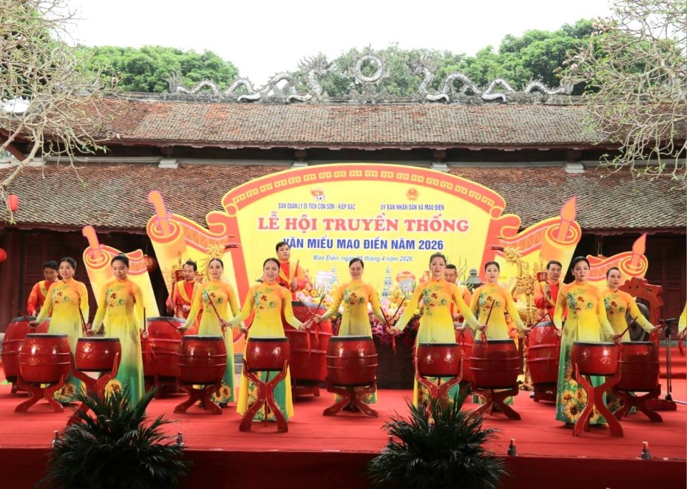 Màn múa trống khai hội 