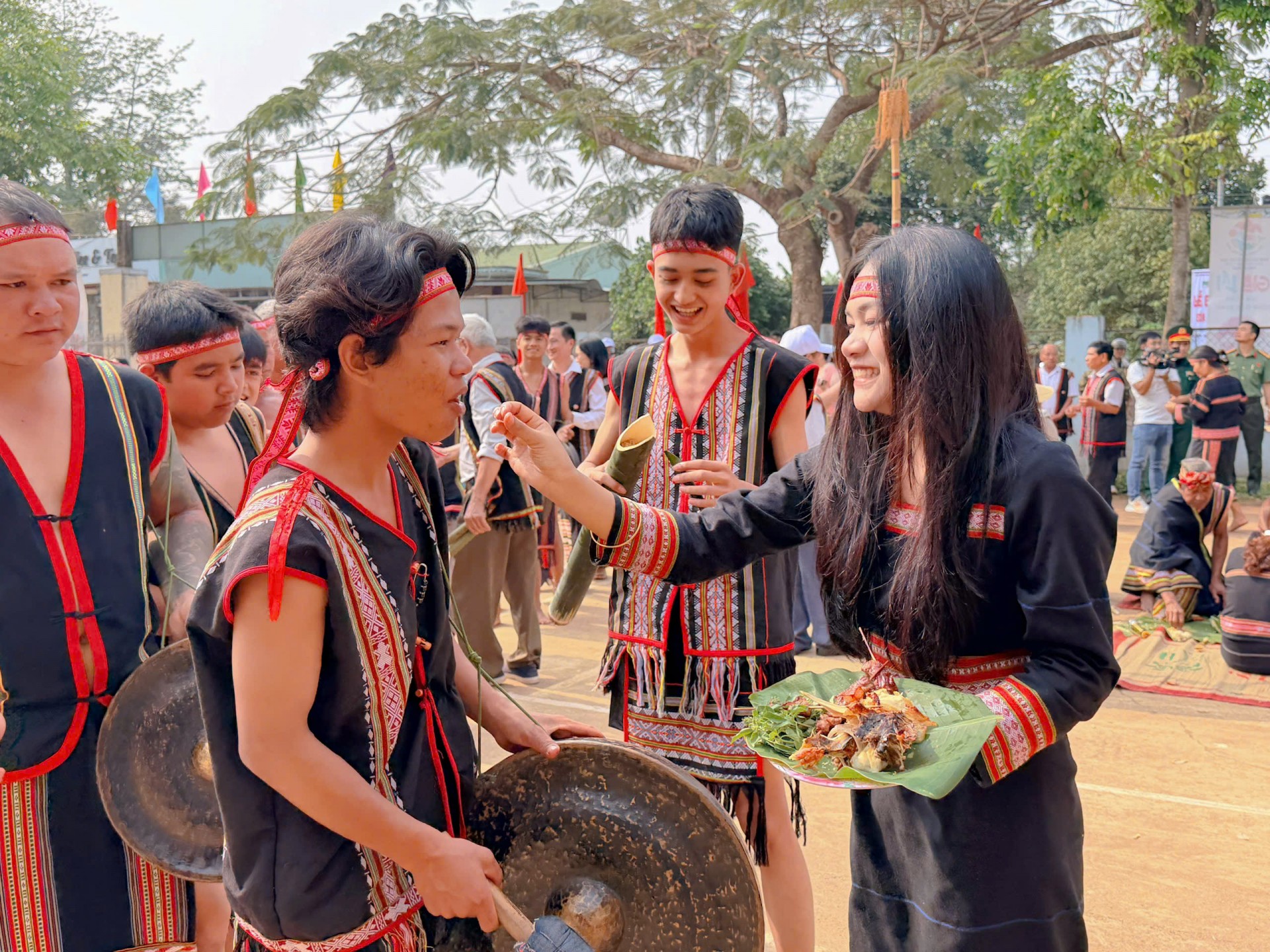 Gia Lai: Tái hiện sống động Lễ cưới hỏi truyền thống của người Jrai