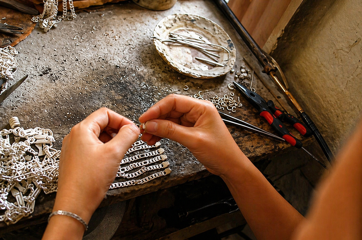 Nghề kim hoàn Châu Khê giữ gìn tinh hoa nghề truyền thống