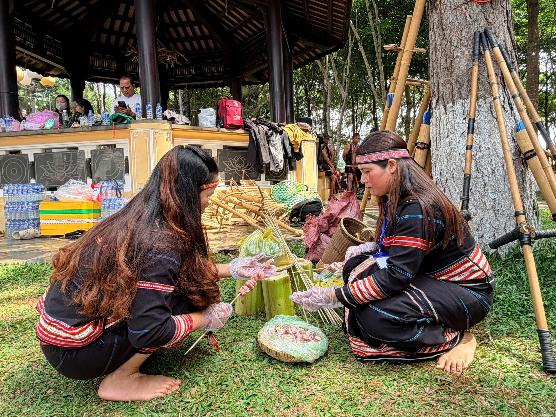 Ấn tượng không gian trình diễn văn hóa nghệ thuật dân gian các dân tộc tại Gia Lai