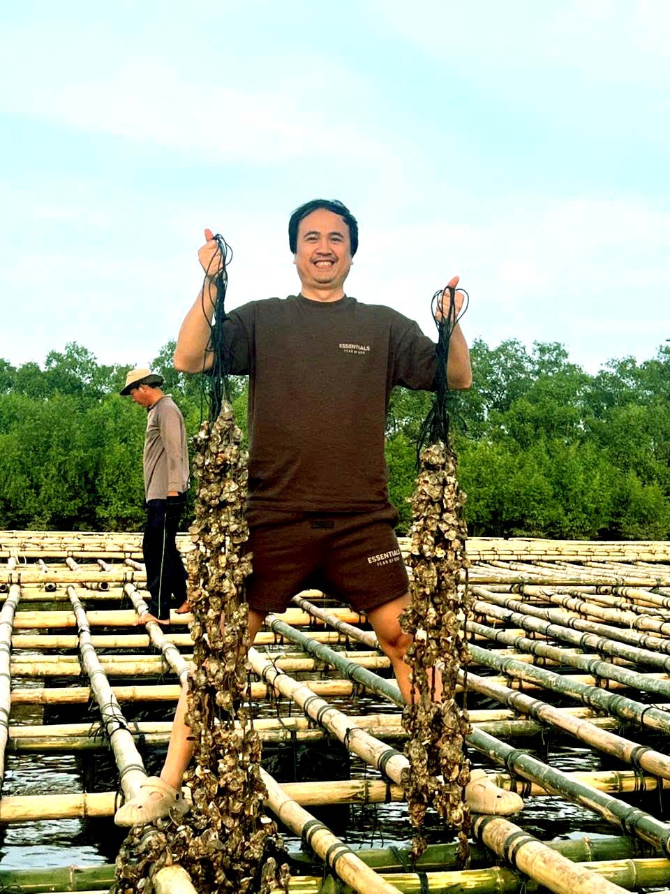 Nuôi hàu đại dương - Khát vọng vươn mình ra biển lớn