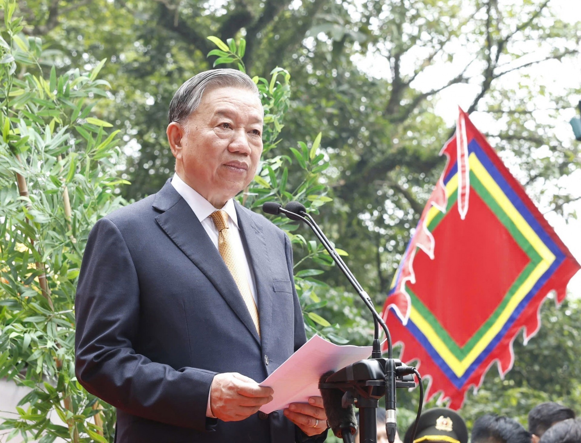 Tổng Bí thư, Chủ tịch nước Tô Lâm gặp gỡ, nói chuyện với bà con tại ĐỀN HÙNG