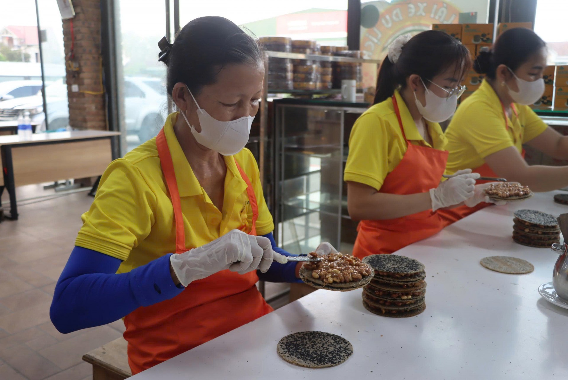 Ngọt bùi đặc sản OCOP: Kẹo cu đơ Lệ Phương đậm tình đất Hà Tĩnh