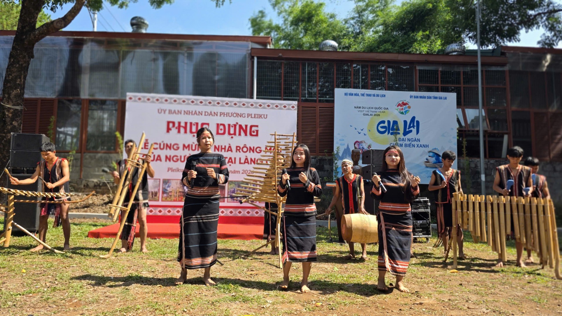 Gia Lai: Độc đáo Lễ cúng mừng nhà Rông mới của người Jrai tại làng Ơp