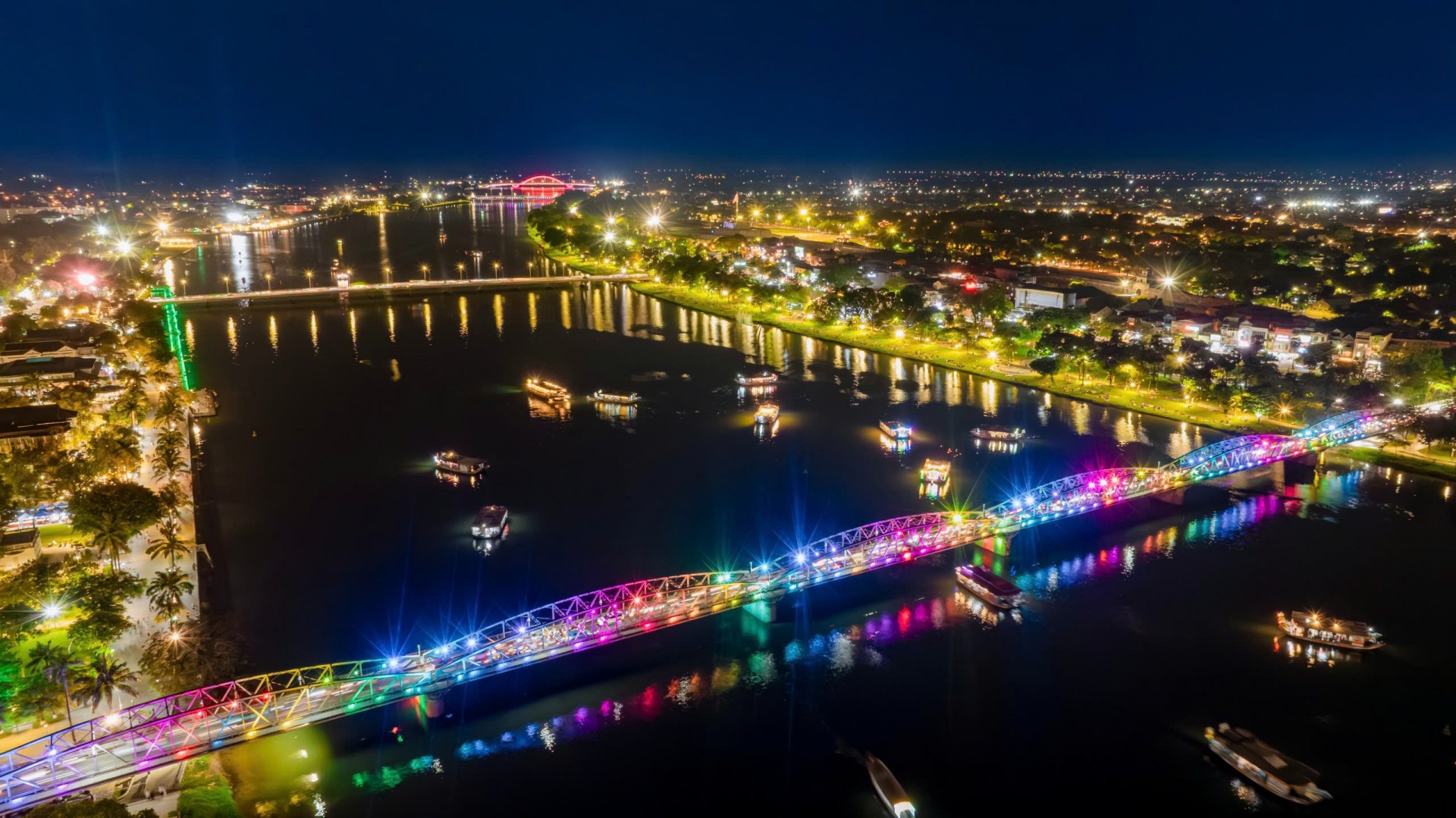 Huế hướng đến môi trường du lịch xanh với các mục tiêu giảm rác thải và phân loại rác tại nguồn.