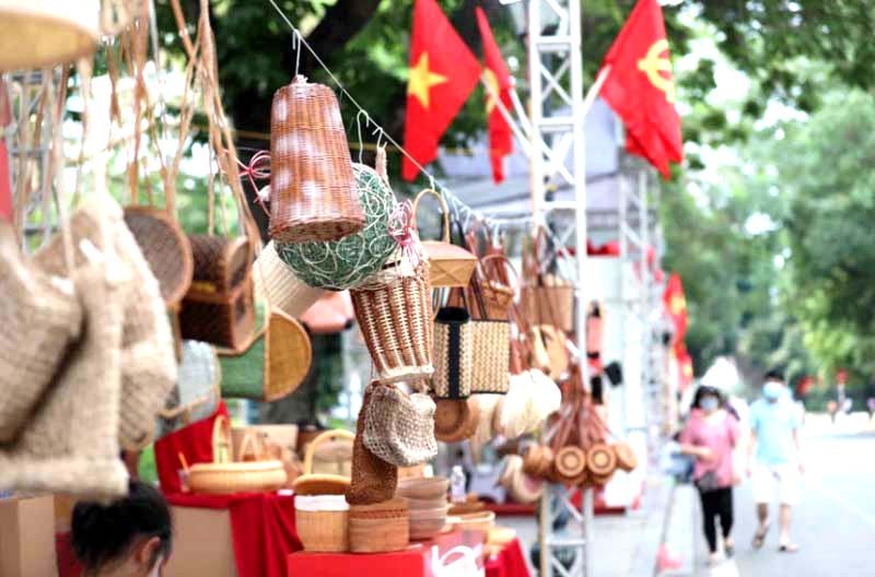 Hà Nội khôi phục và bảo tồn làng nghề truyền thống để phát triển công nghiệp văn hóa
