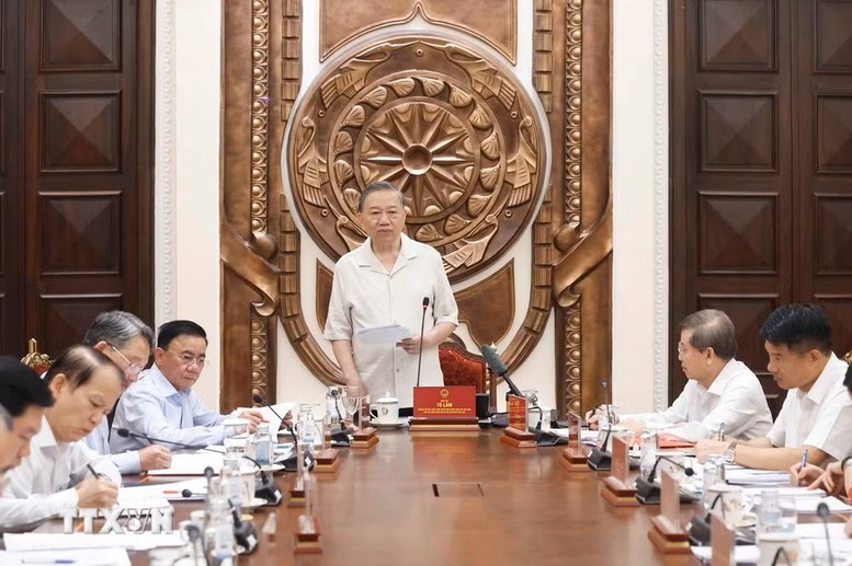 Hoàn thiện thể chế như một "chu trình sống"