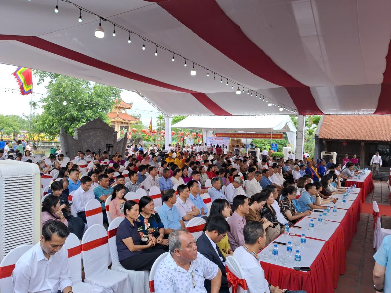 Khai hội truyền thống đền Bia năm 2026