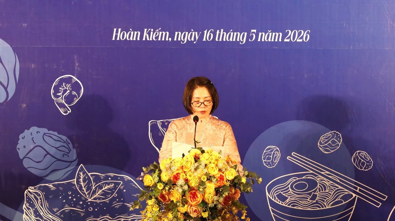 Phường Hoàn Kiếm triển khai tuyến phố an toàn thực phẩm có kiểm soát tại 3 tuyến phố.