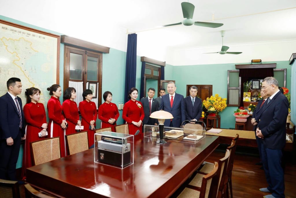 Bài viết của Tổng Bí thư, Chủ tịch nước Tô Lâm: Ánh sáng Hồ Chí Minh soi đường cho chúng ta đi