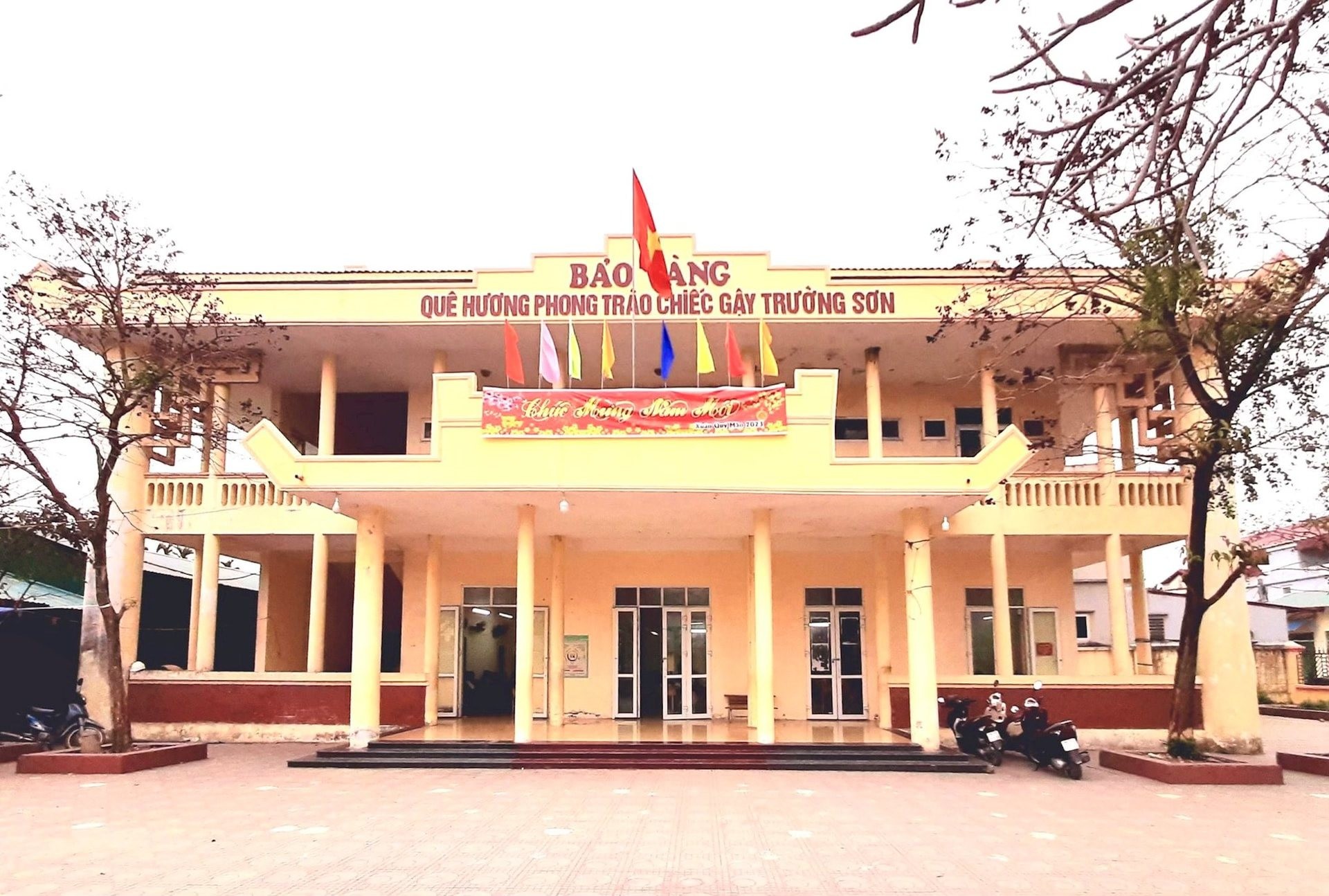 XÃ HÒA XÁ PHÁT HUY TRUYỀN THỐNG QUÊ HƯƠNG PHONG TRÀO “CHIẾC GẬY TRƯỜNG SƠN” TRONG GIÁO DỤC THẾ HỆ TRẺ TRÊN MÔI TRƯỜNG MẠNG