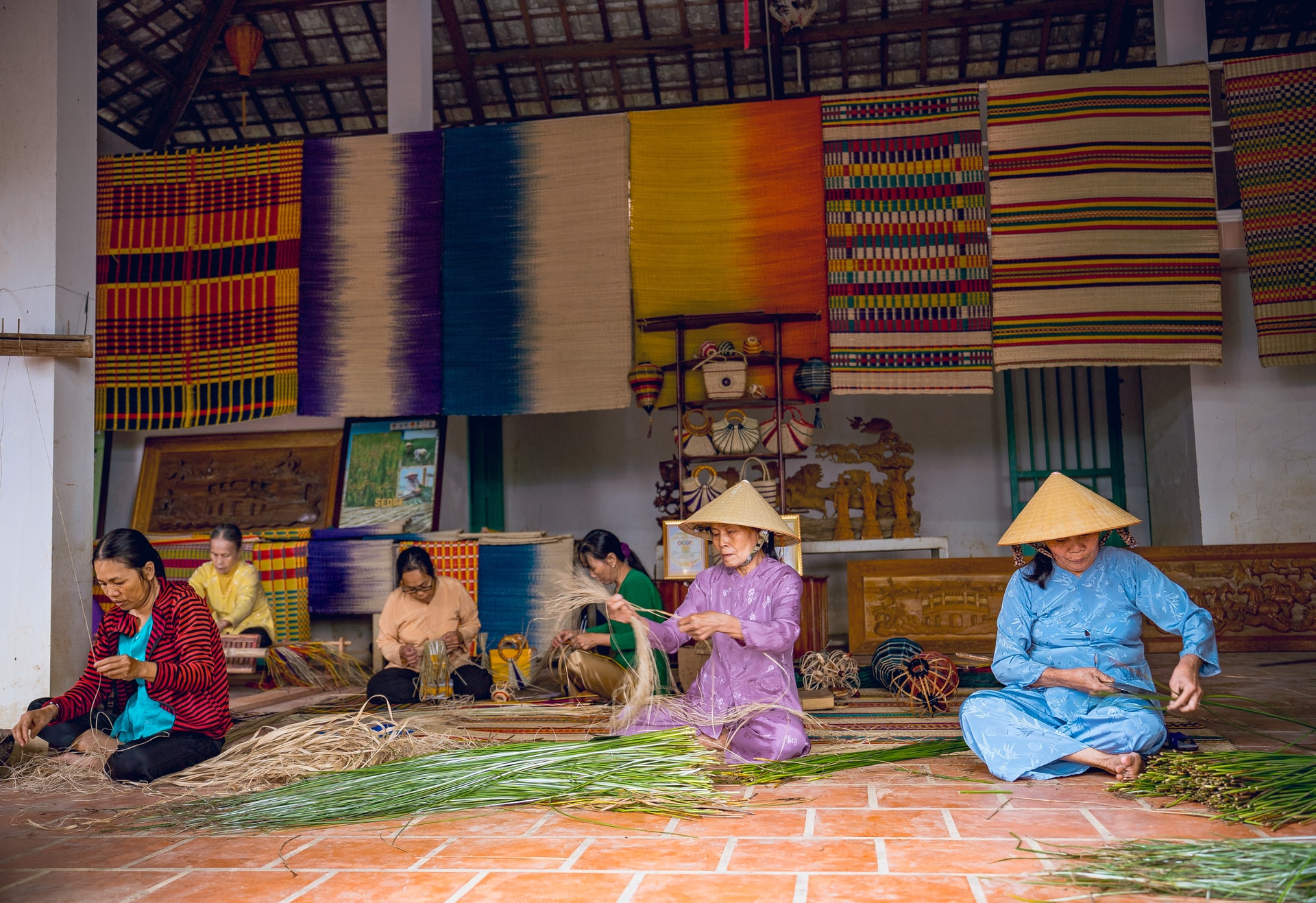 Đánh thức giá trị di sản làng nghề Đánh thức giá trị di sản làng nghề