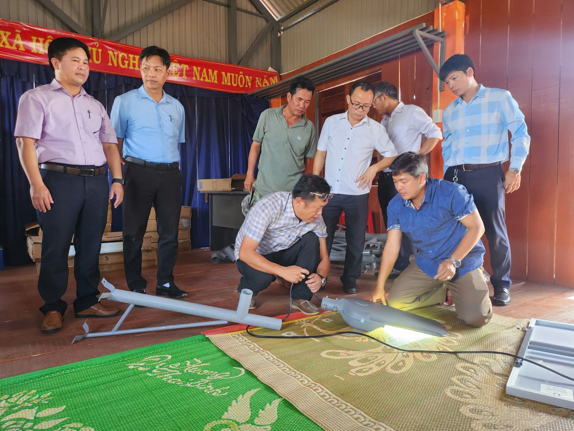 Gia Lai: Phường Pleiku hỗ trợ sinh kế, thắp sáng đường quê tại xã Đak Pơ Gia Lai: Phường Pleiku hỗ trợ sinh kế, thắp sáng đường quê tại xã Đak Pơ