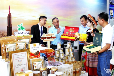 day manh xuc tien thuong mai cho cac san pham lang nghe truyen thong