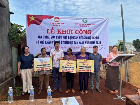 gia lai khoi cong xay dung nha dai doan ket cho ho ngheo xa ia nan