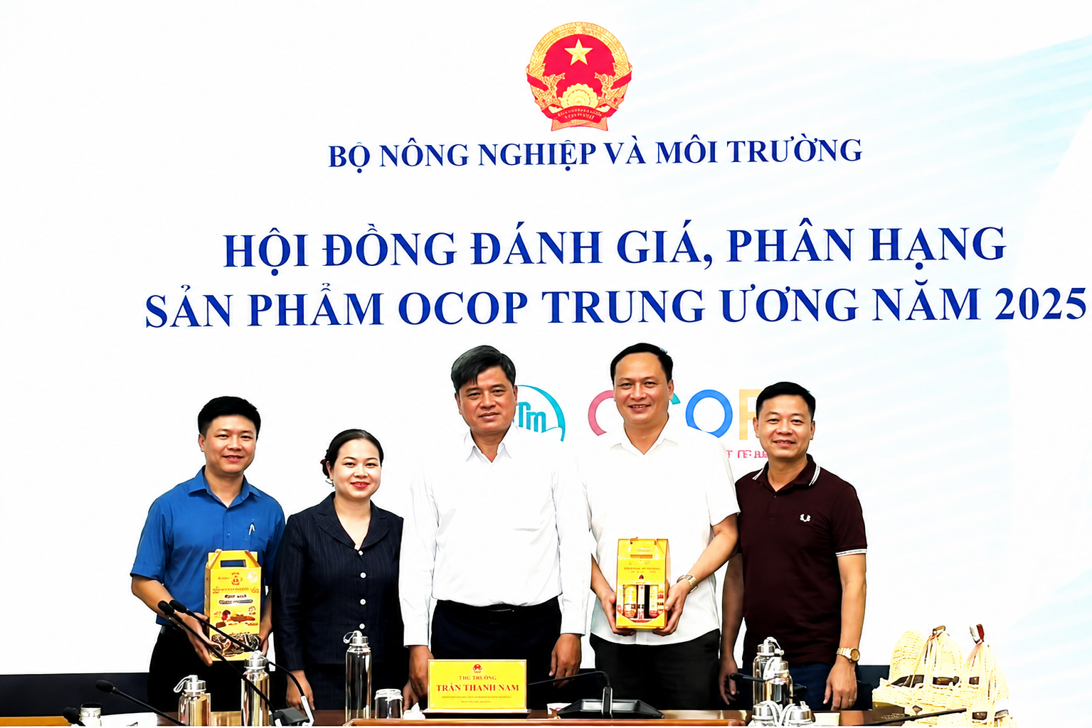 Tỉnh Hà Tĩnh có 2 sản phẩm lần đầu tiên đủ điều kiện công nhận đạt chuẩn OCOP 5 sao. Tỉnh Hà Tĩnh có 2 sản phẩm lần đầu tiên đủ điều kiện công nhận đạt chuẩn OCOP 5 sao.