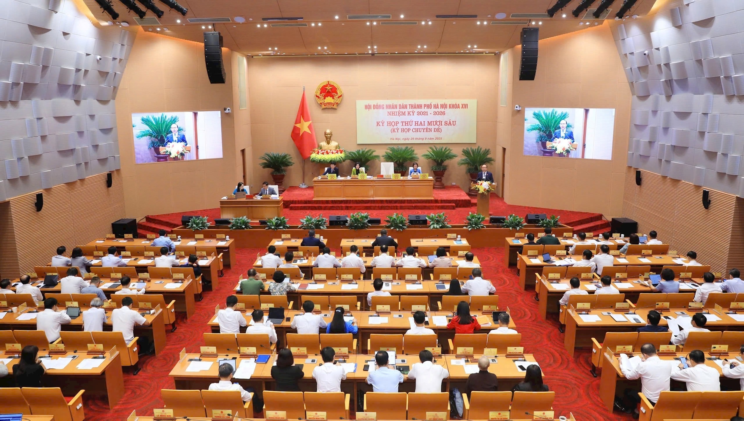 Dấu ấn đổi mới từ các kỳ họp HĐND thành phố Hà Nội: Kịp thời ban hành nhiều quyết sách đáp ứng yêu cầu phát triển