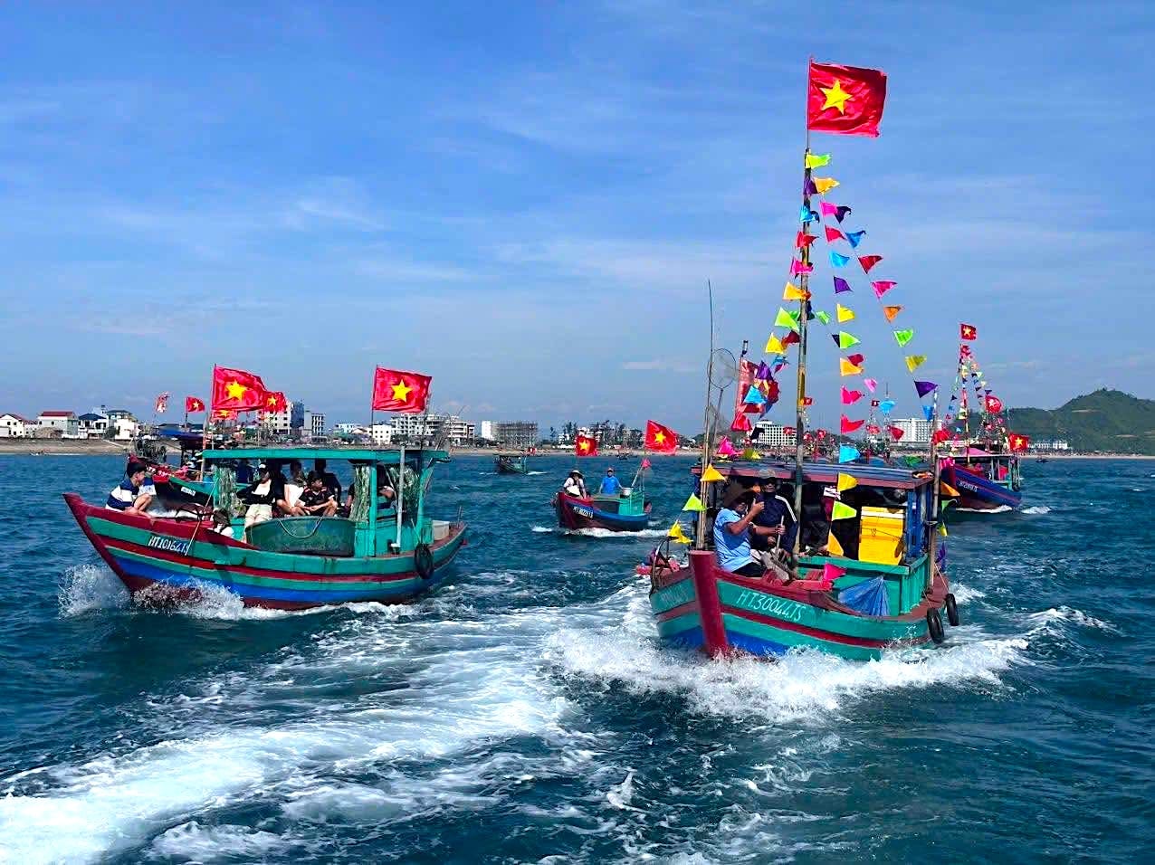 Hà Tĩnh: Lễ hội Cầu ngư Nhượng Bạn giữ hồn biển, lan tỏa giá trị di sản