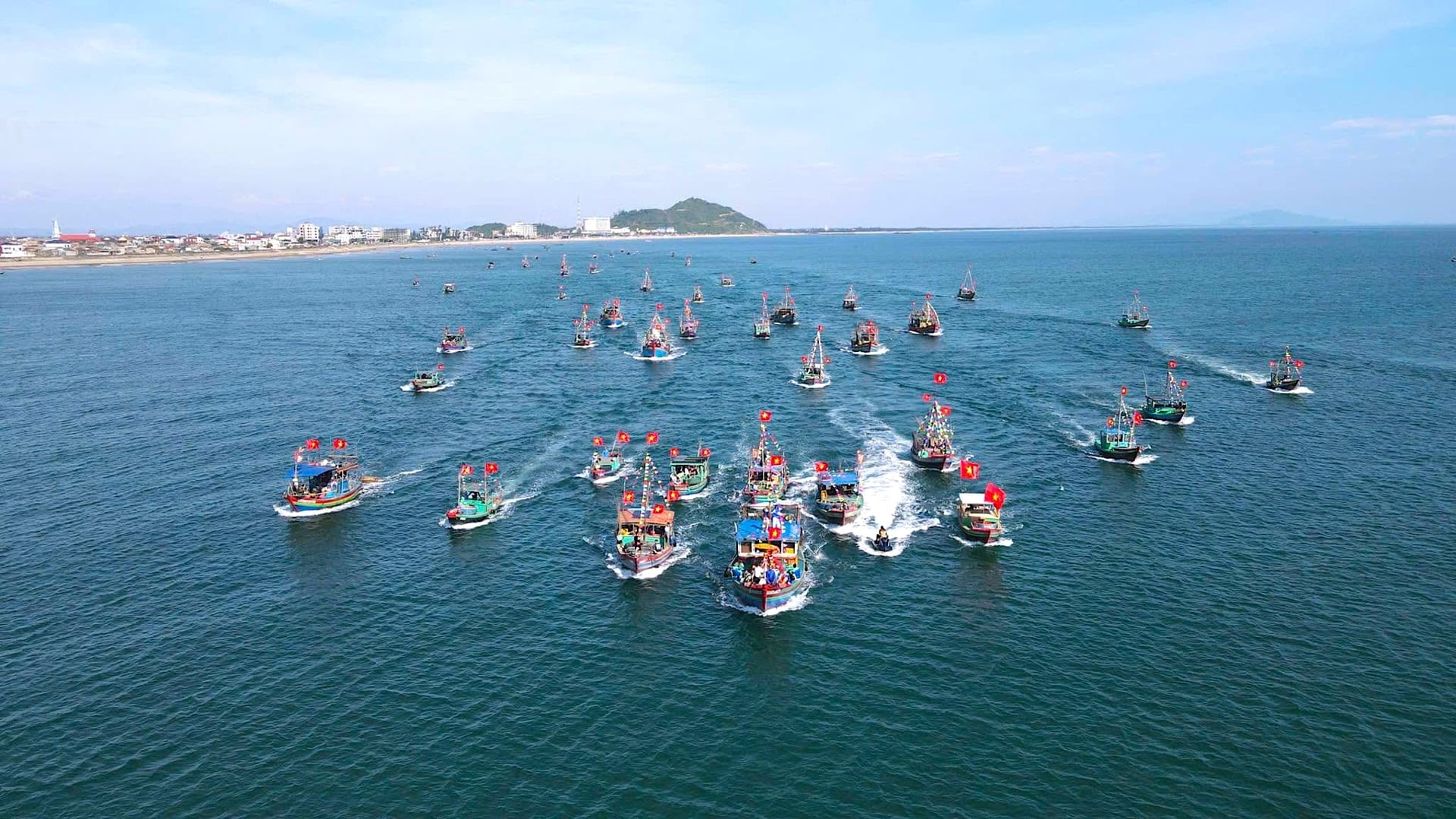 Hà Tĩnh: Lễ hội Cầu ngư Nhượng Bạn giữ hồn biển, lan tỏa giá trị di sản