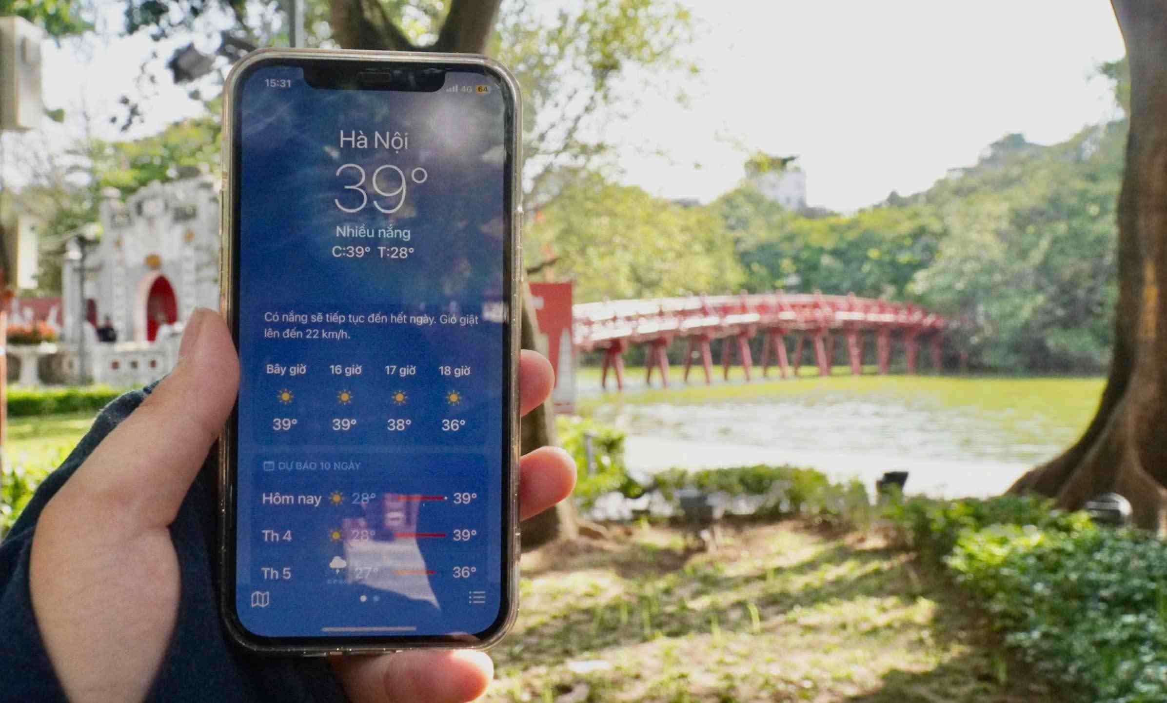 Dự báo thời tiết ngày mai 27.5: Hà Nội nắng nóng gay gắt Dự báo thời tiết ngày mai 27.5: Hà Nội nắng nóng gay gắt